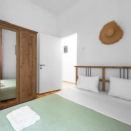 F & B Collection - Flat For 6 * Thessaloniki
