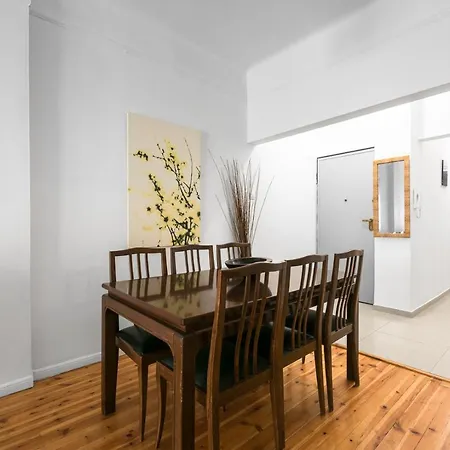 F & B Collection - Flat For 6 Apartment *