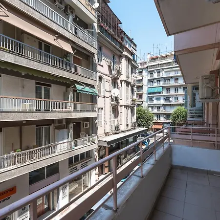 Apartment F & B Collection - Flat For 6 *